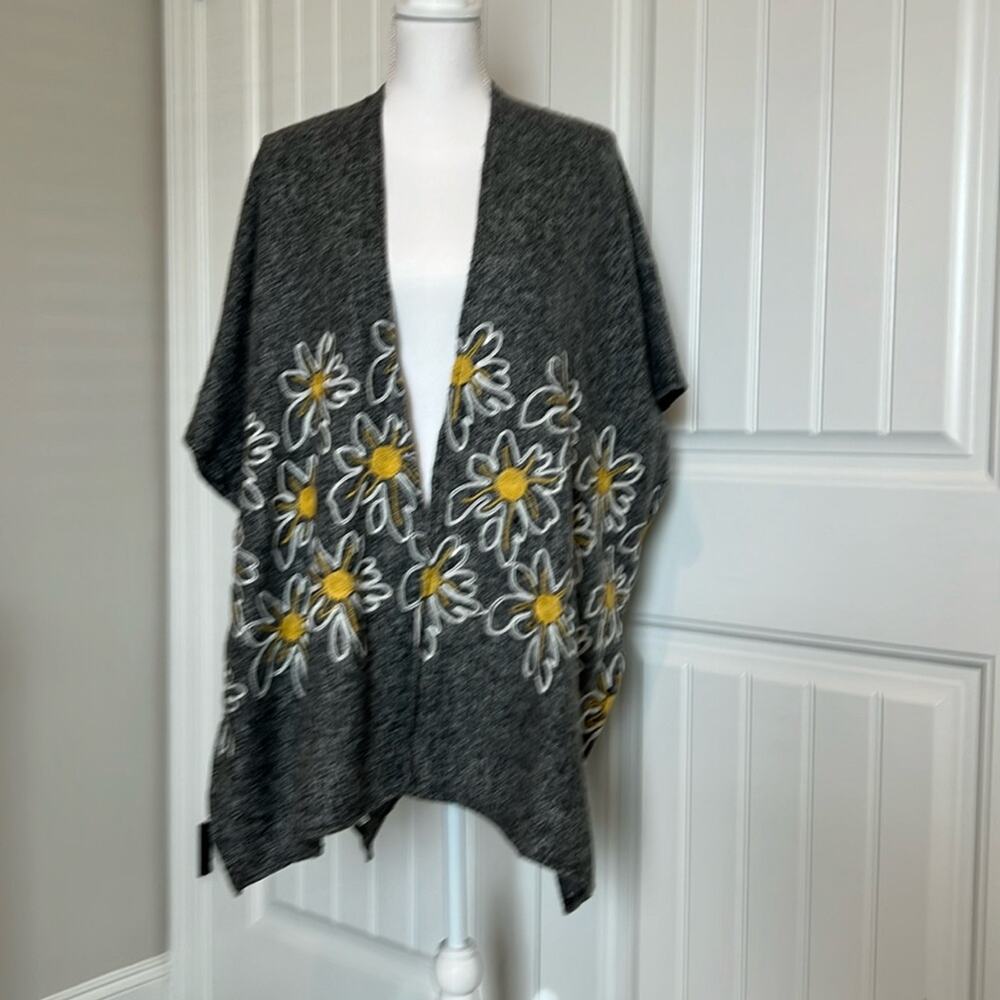 NEW NWT PASSAGE shawl wrap Gray Yellow floral Cozy S M‎ L Warm Boho Artwear soft